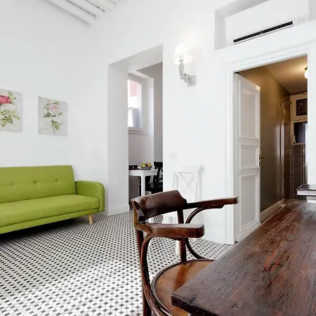 Garibaldi 3 Apartament