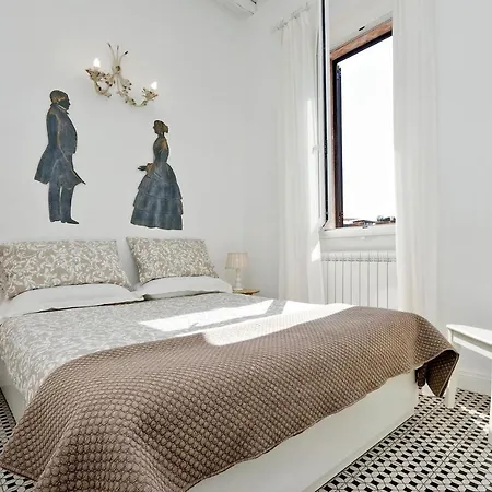 Garibaldi 3 Apartament